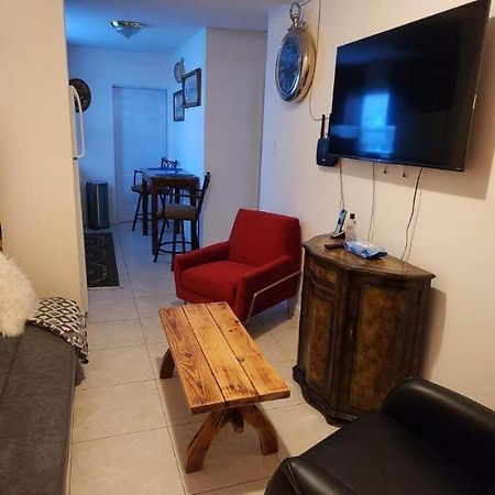 Leo Guest House Голлівуд Екстер'єр фото