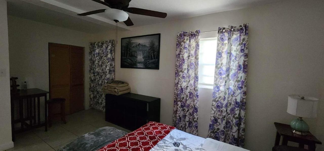 Leo Guest House Голлівуд Екстер'єр фото