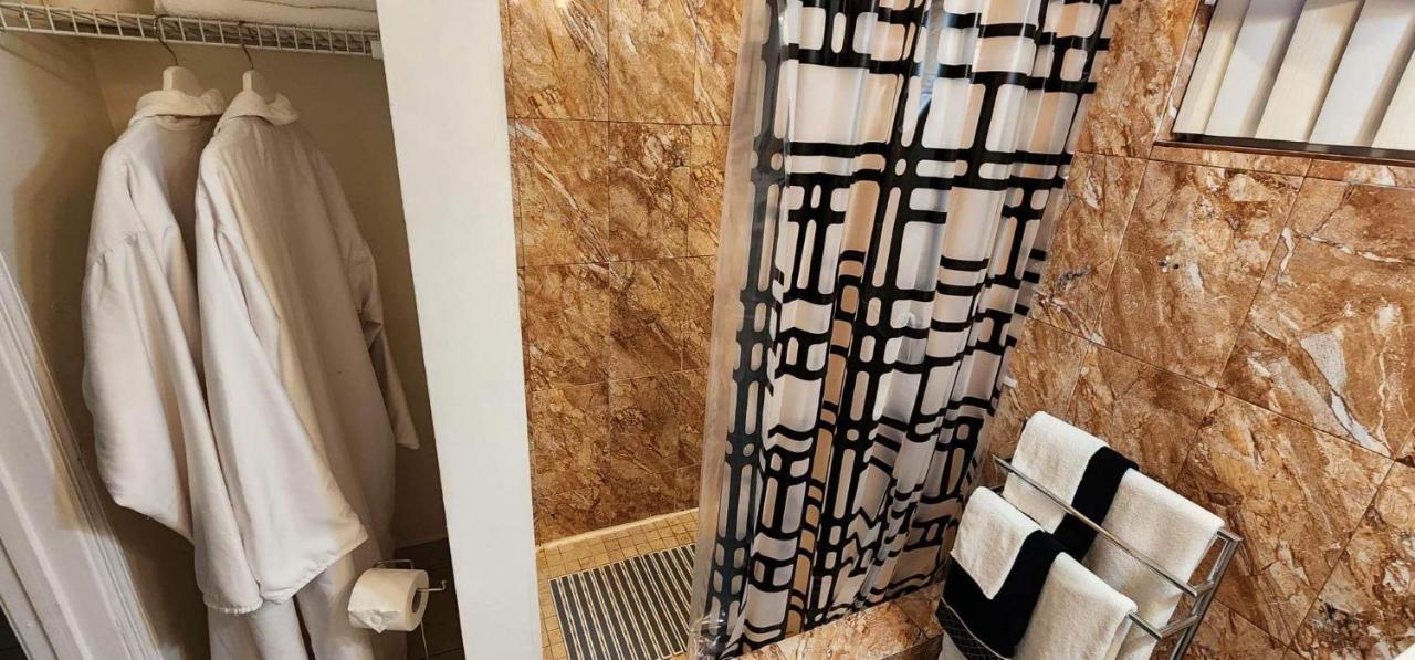 Leo Guest House Голлівуд Екстер'єр фото